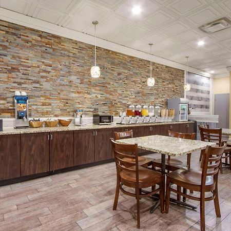 Clarion Inn Asheville Airport Флетчер Екстер'єр фото