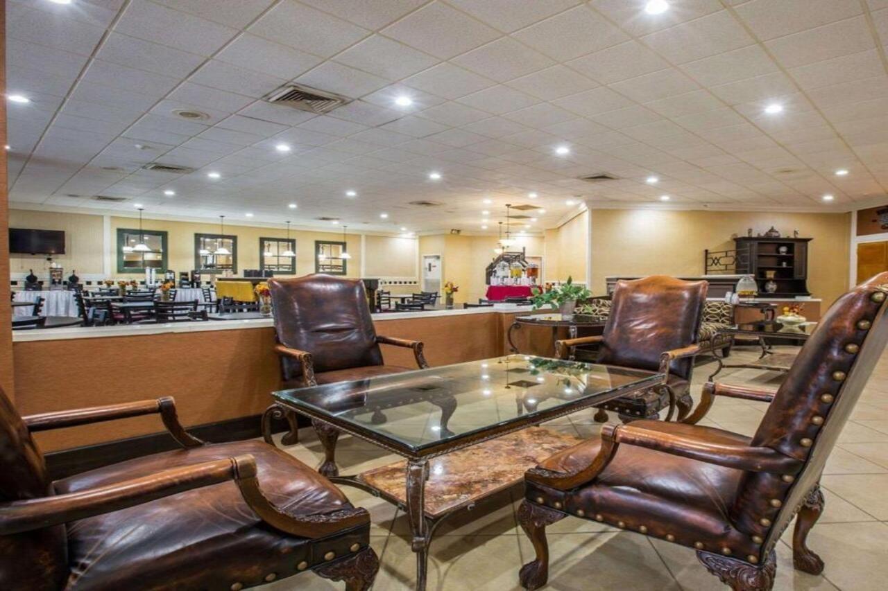 Clarion Inn Asheville Airport Флетчер Екстер'єр фото
