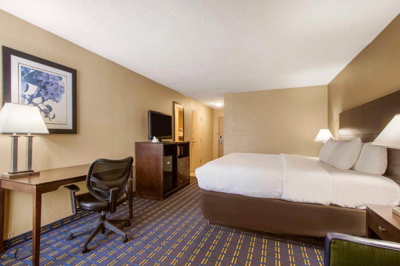 Clarion Inn Asheville Airport Флетчер Екстер'єр фото