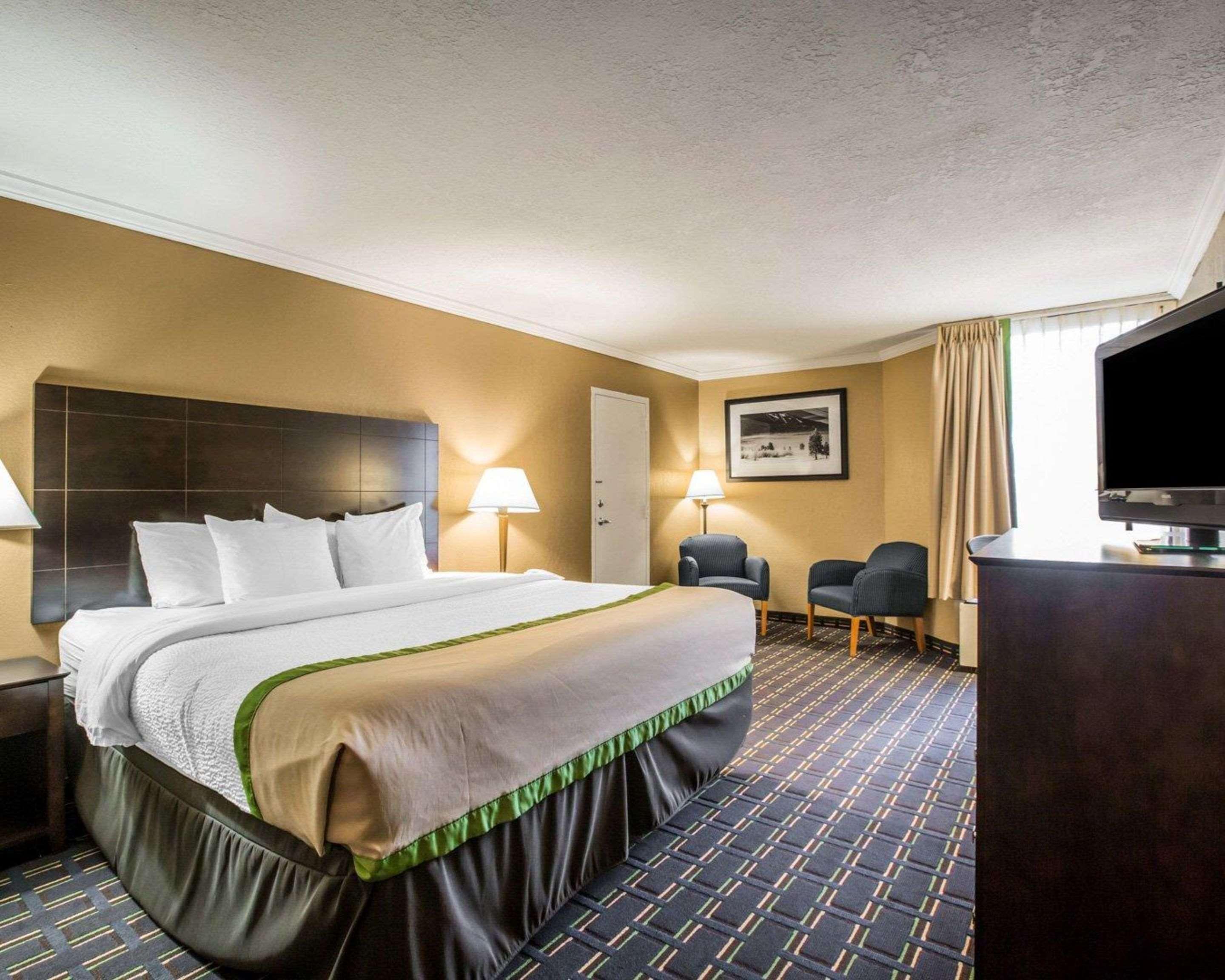 Clarion Inn Asheville Airport Флетчер Екстер'єр фото