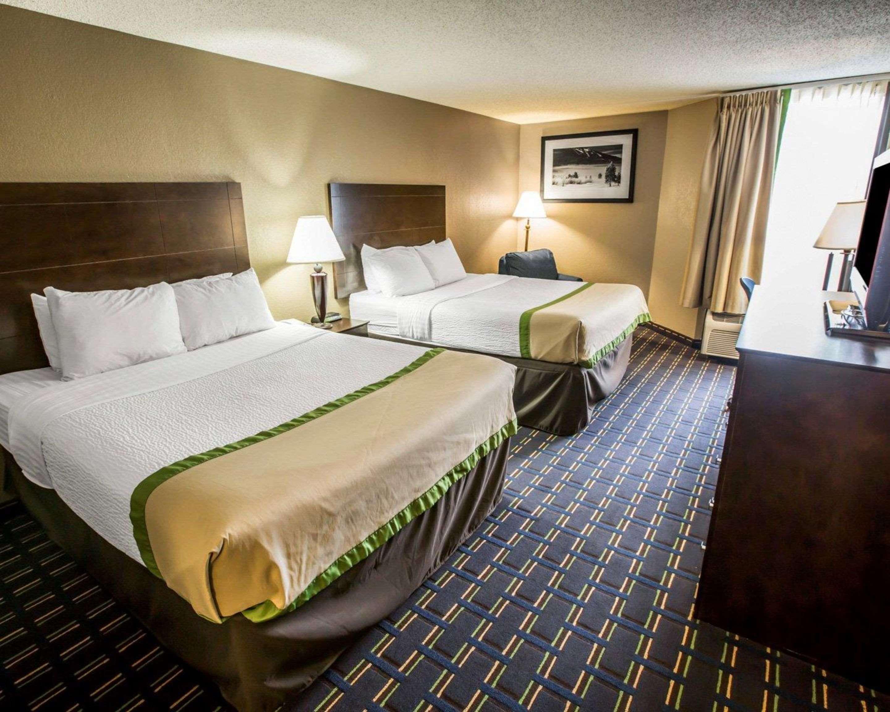 Clarion Inn Asheville Airport Флетчер Екстер'єр фото