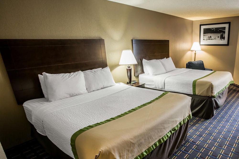 Clarion Inn Asheville Airport Флетчер Екстер'єр фото