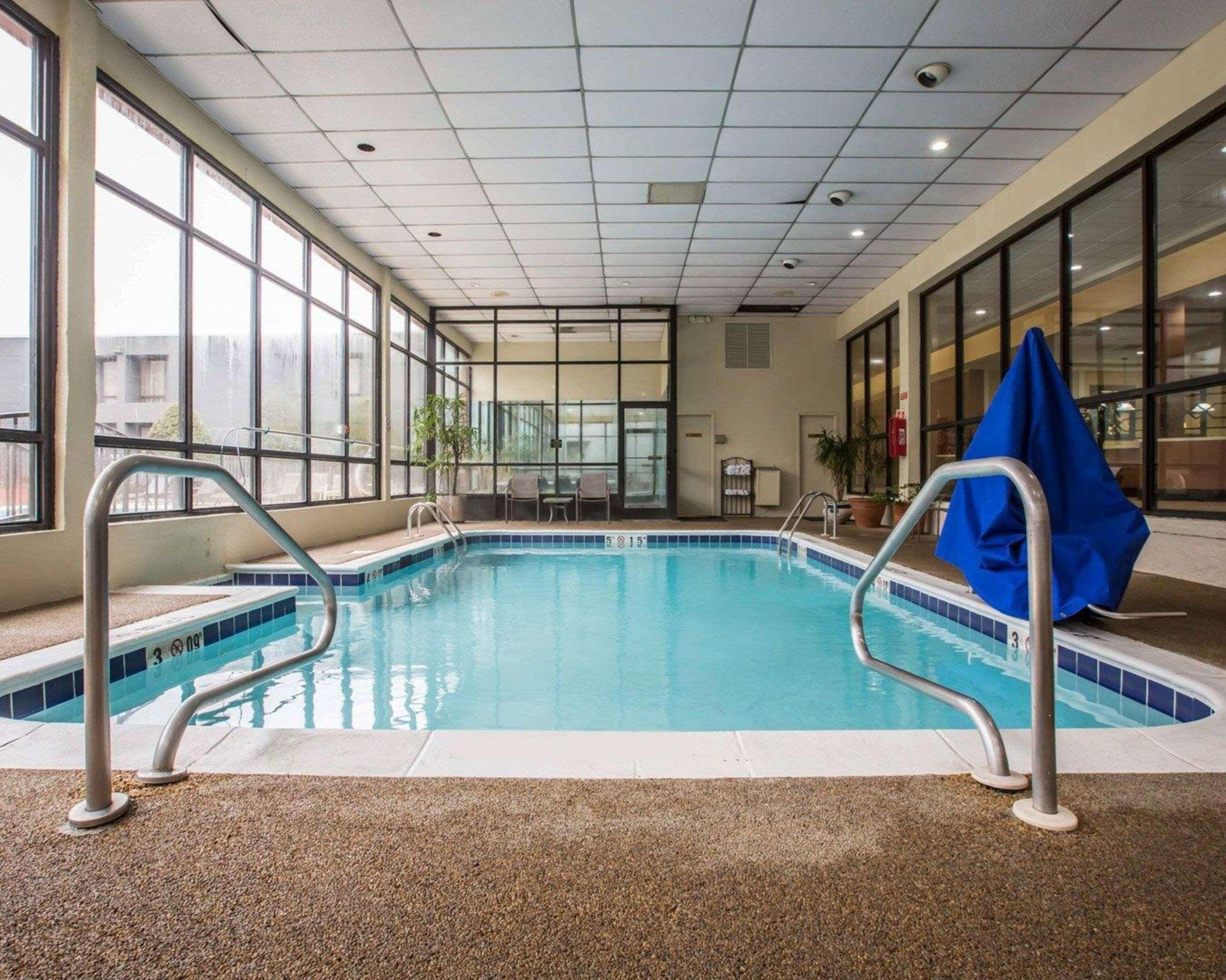 Clarion Inn Asheville Airport Флетчер Екстер'єр фото