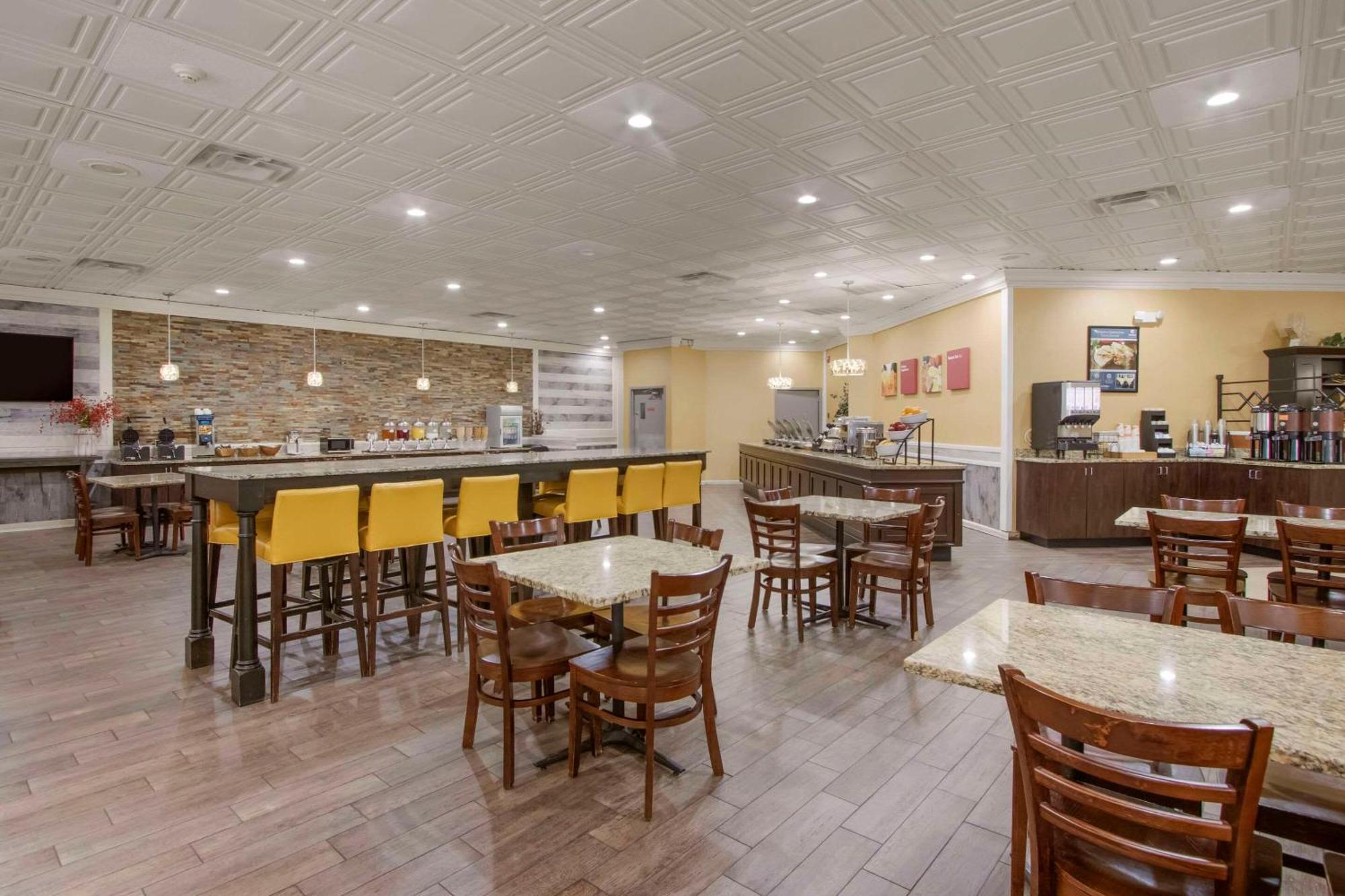 Clarion Inn Asheville Airport Флетчер Екстер'єр фото