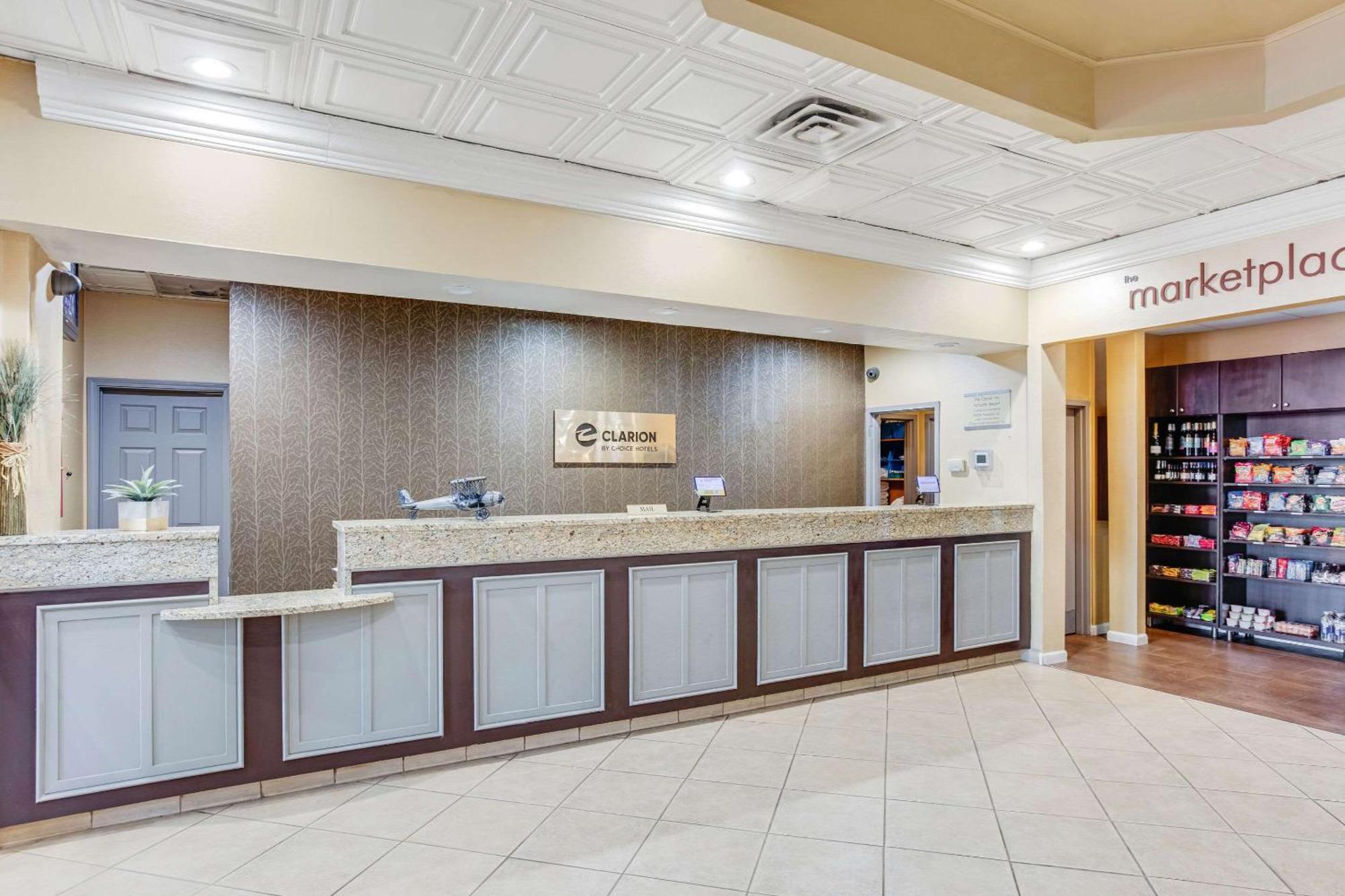 Clarion Inn Asheville Airport Флетчер Екстер'єр фото