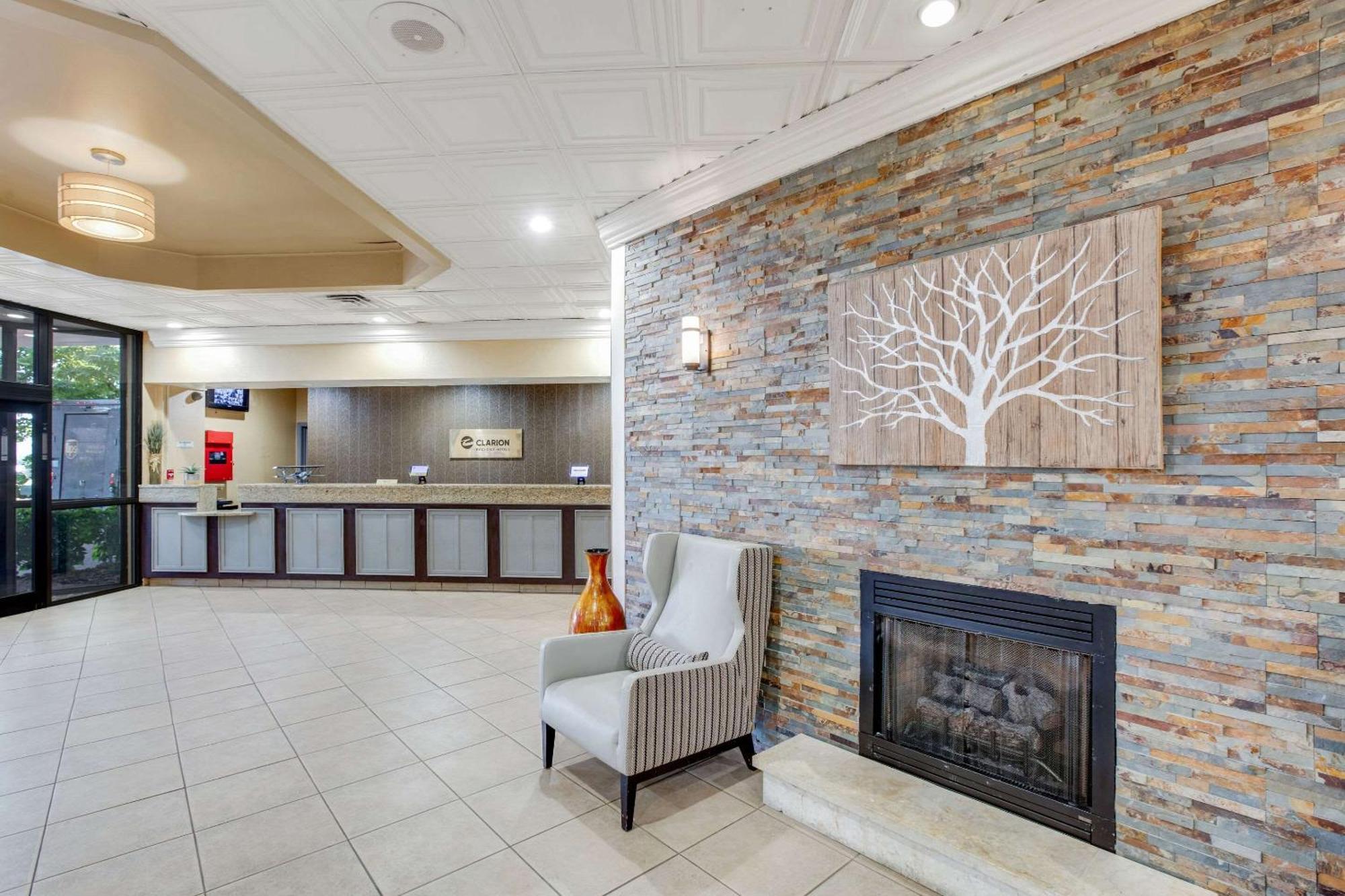 Clarion Inn Asheville Airport Флетчер Екстер'єр фото