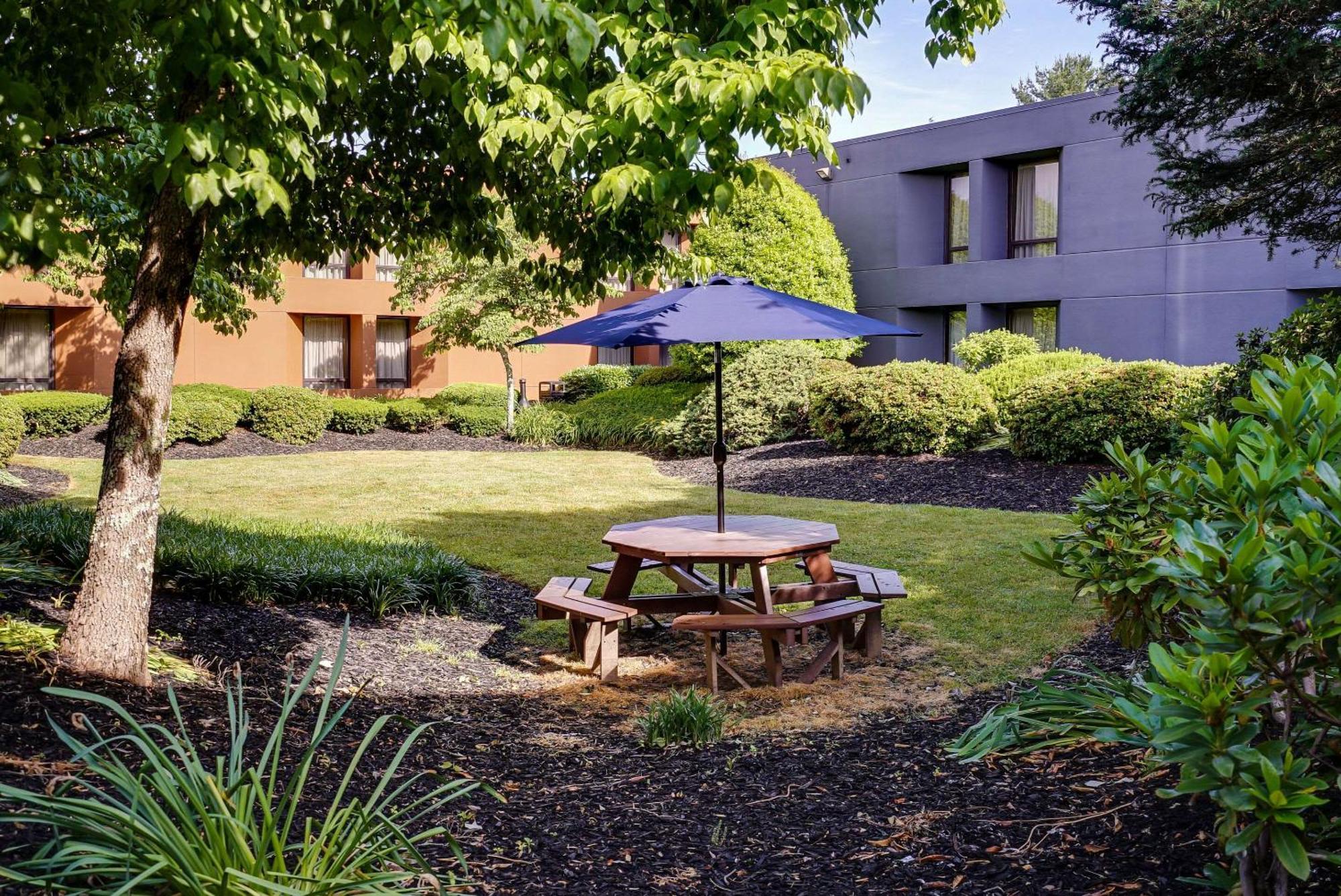 Clarion Inn Asheville Airport Флетчер Екстер'єр фото