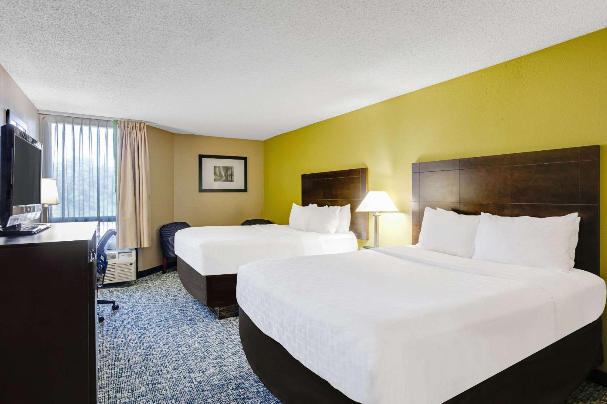 Clarion Inn Asheville Airport Флетчер Екстер'єр фото