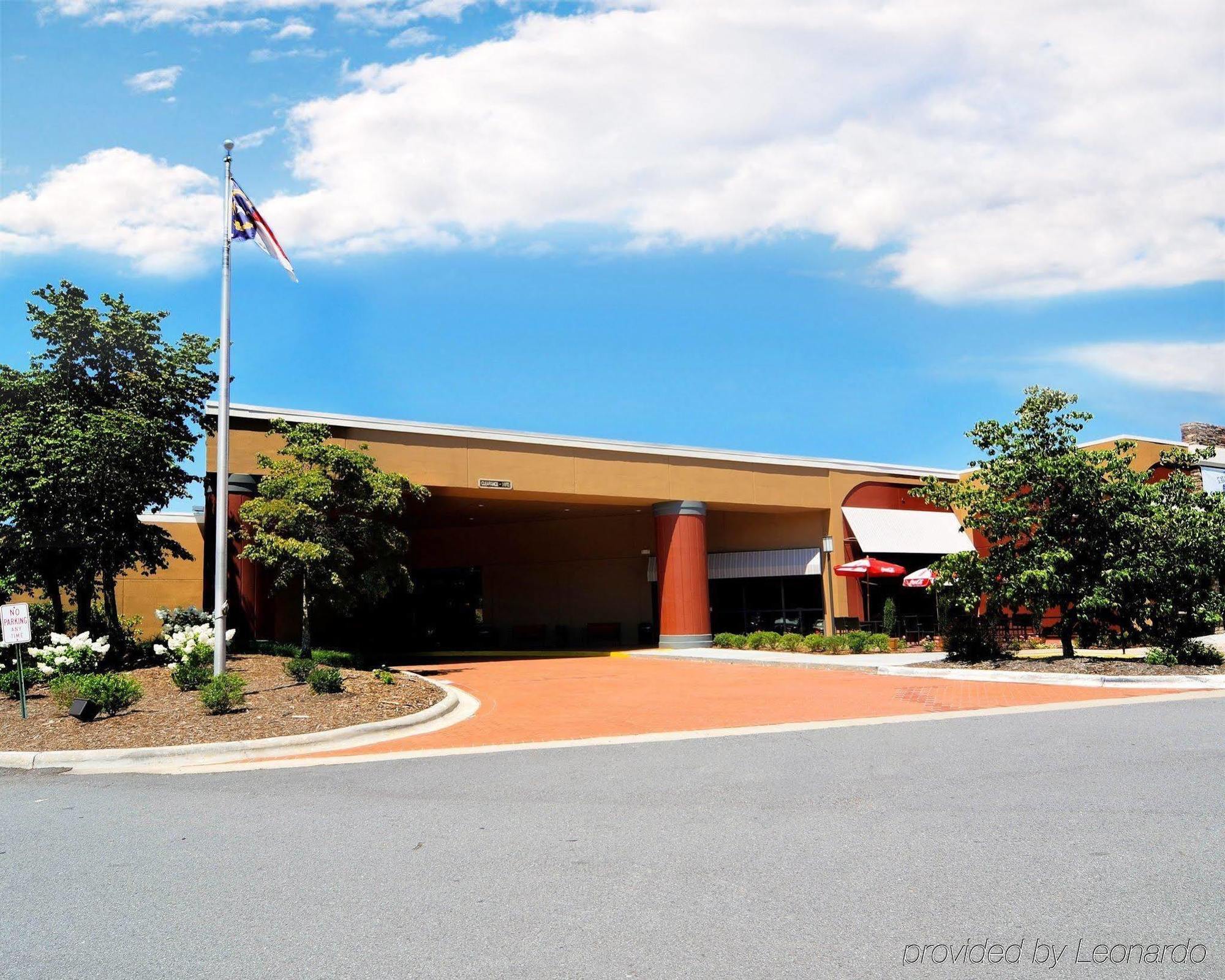 Clarion Inn Asheville Airport Флетчер Екстер'єр фото